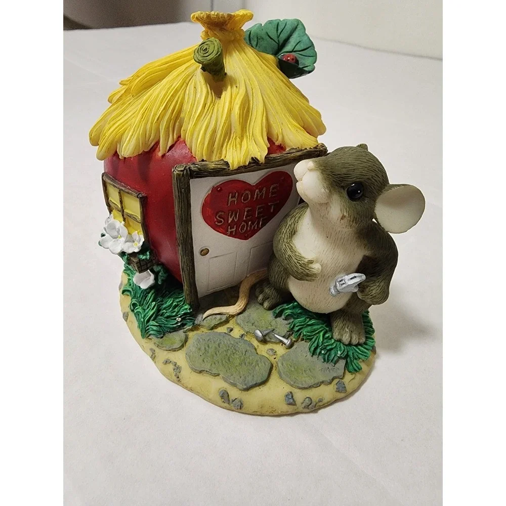 Charming Tails Home Is Where The Heart Is 89/126 Mouse Apple House Figurine